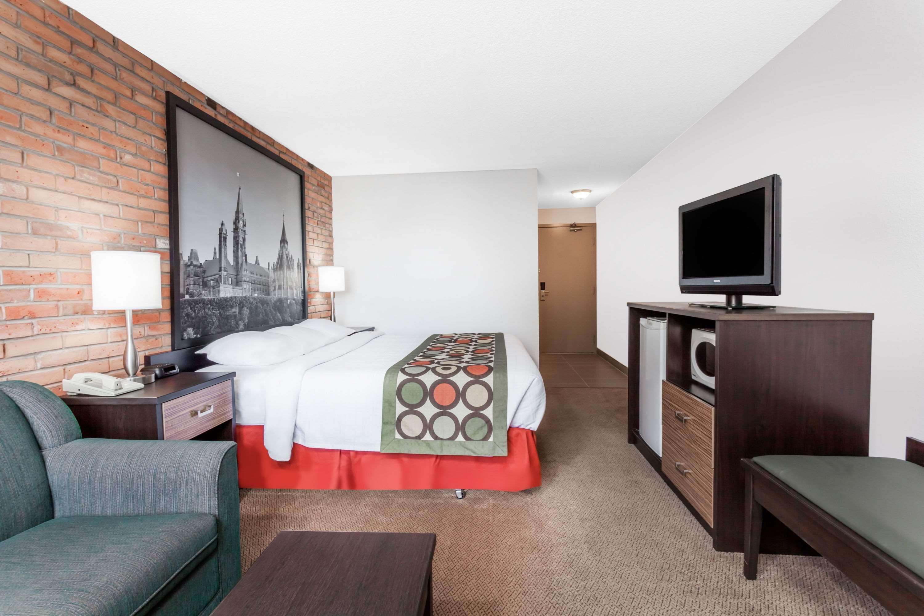 Hotel Super 8 By Wyndham Sudbury On Exteriér fotografie